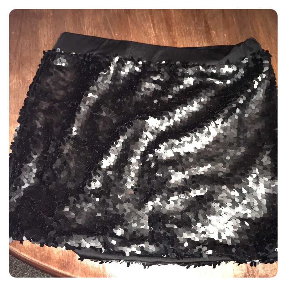 Black skirt